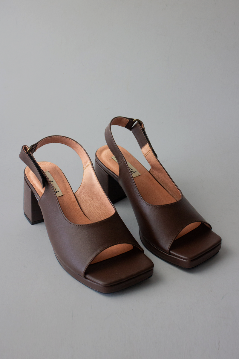 andanté The Slingback Heel in Chocolat