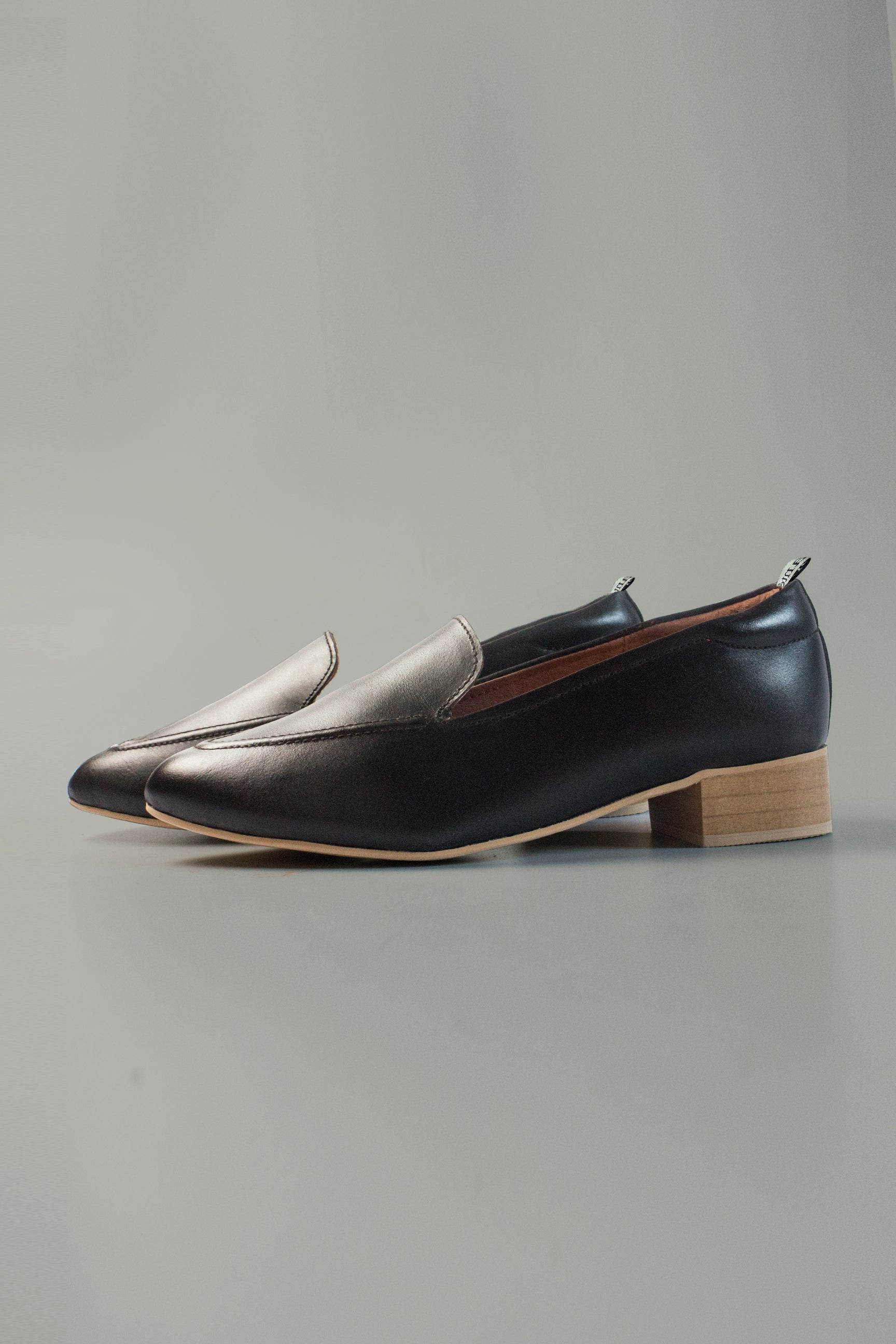 Everlane 2025 black loafers