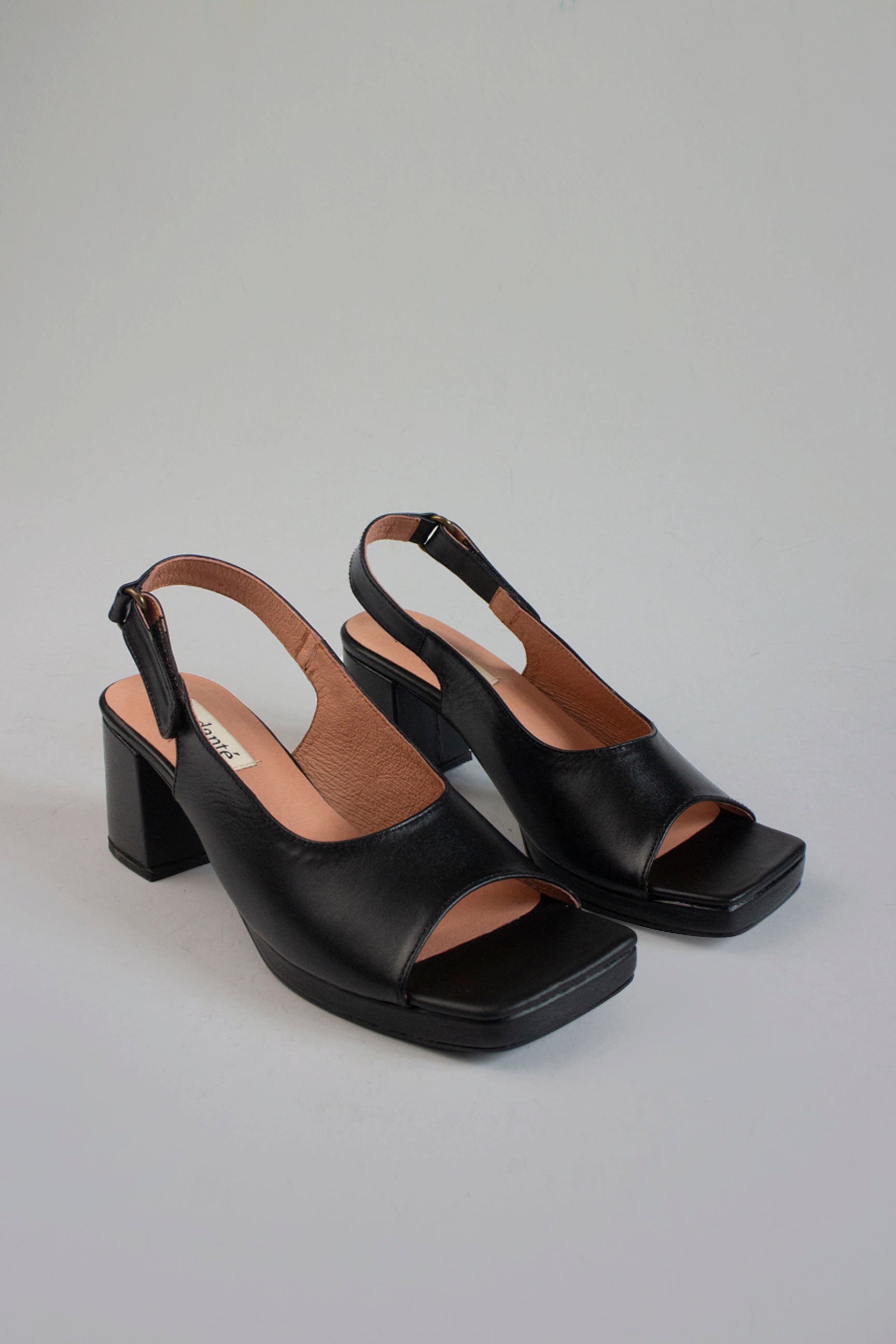 andanté The Slingback Heel in Black